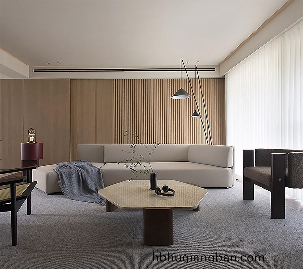 竹(zhu)木(mu)纖維(wei)護牆(qiang)闆(ban)廠傢(jia)